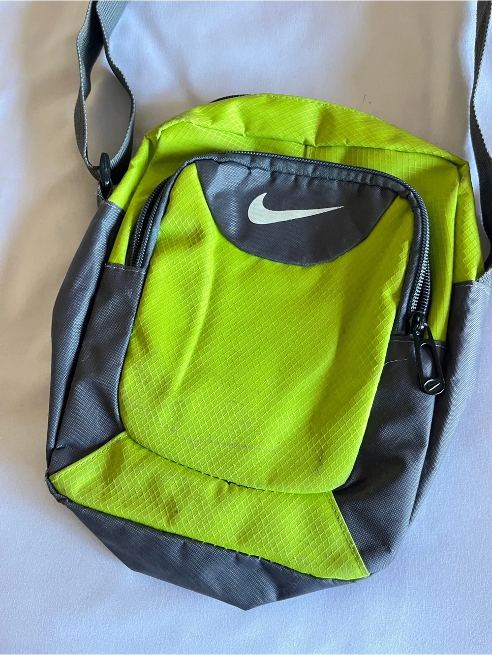 Nike Crossbody Messenger Shoulder Bag Neon Lime Green Grey Nylon 80s Vintage